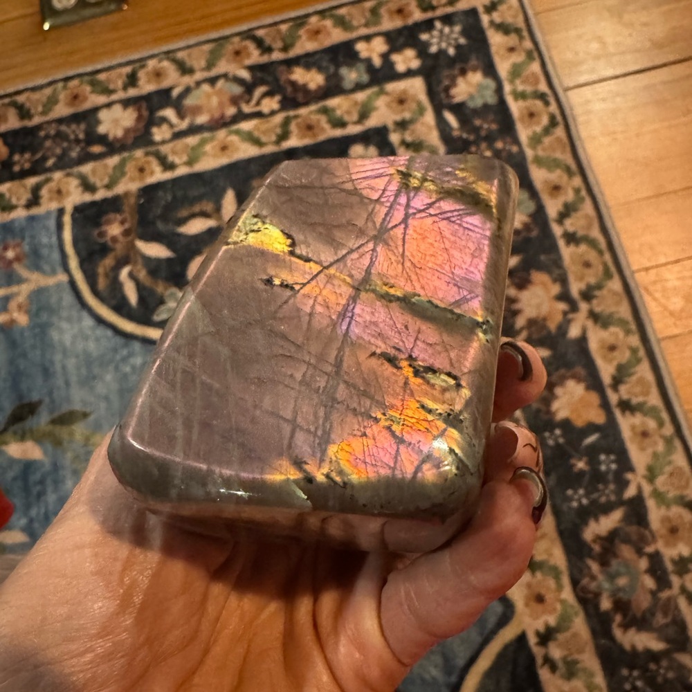 Labrodite rare Pink flash Polished store - Picture 5 of 5